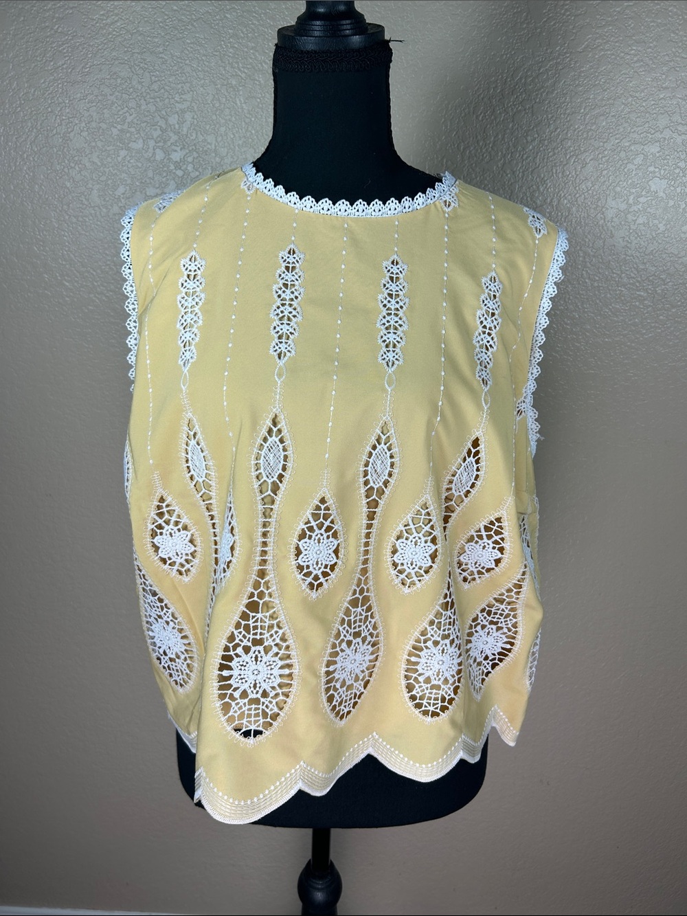 Nanette Lepore Yellow Lace-Inset Shell Top XL